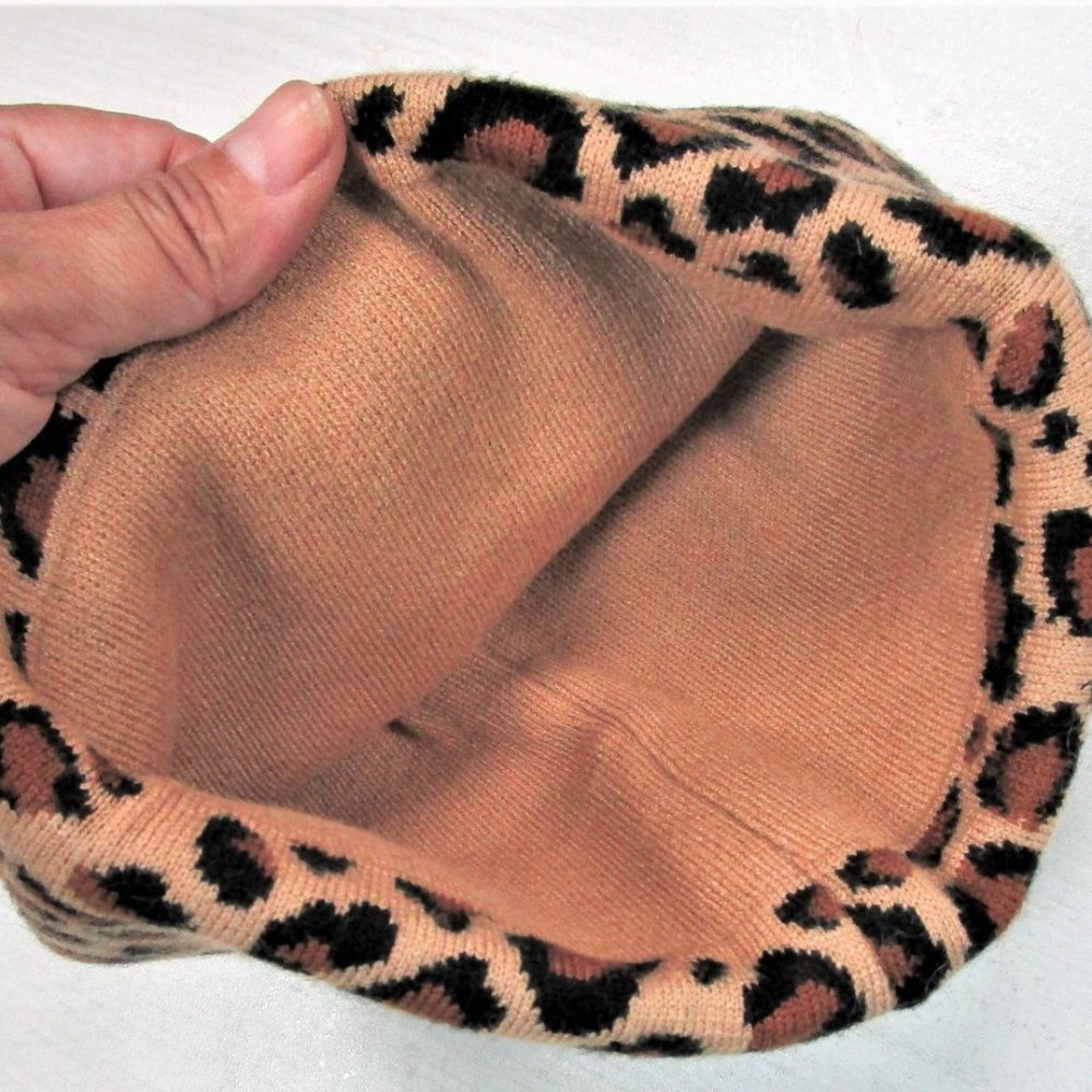 🥰HP 💕 Leopard Beanie - Picture 2 of 3